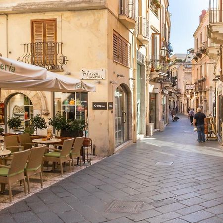 Varo Apartment Taormina Exterior foto